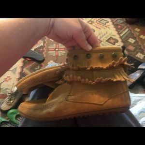 Minnetonka Womens Moccasins, Size 8